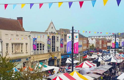 University Apartment • Sleeps 8 - Foto 6