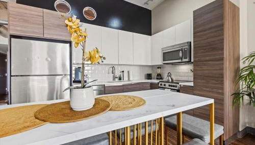 Heart of Downtown Dallas 2BR 2BA Getaway - Photo 5