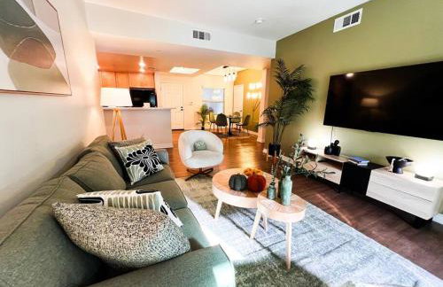 Cozy Apartment in Heart of Encino 104 - Foto 48