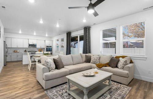 Creswell lane! Where luxury meets entertainment! - Foto 12