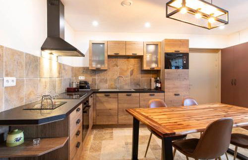 Gîte Chabrignac, jacuzzi et sauna privatif, piscine chauffée partagée, Wifi, salle de jeux - Foto 10