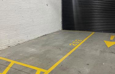 Free Indoor Parking 25 Minutes to NYC - Foto 20