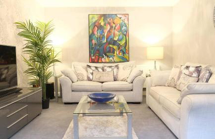 Spacious 4 Bedroom Home with Garden in Bedford - Foto 17