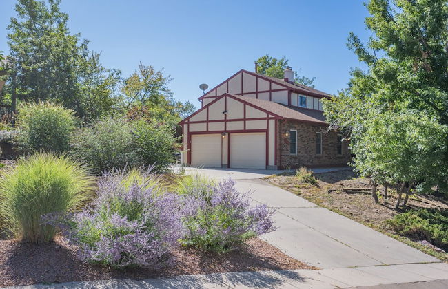 4 BR Country Home in Suburbs W/trails & Parks - Foto 49