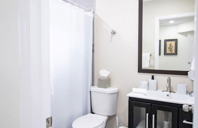 Good Vibes Oasis- Cozy Townhome With Parking - Photo 21