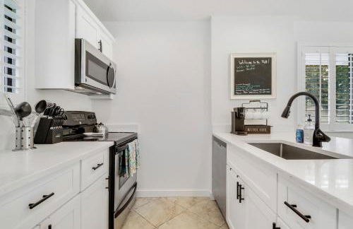 PGA National Getaway Cozy Club Cottage - Foto 30