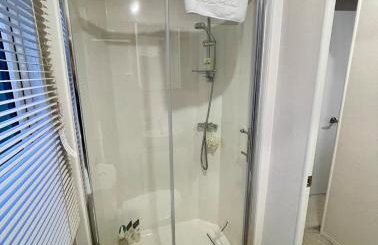 Beautiful home in Away Resorts, St Helens - Photo 4