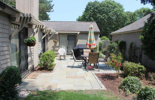 Exceptional New Seabury Mews Property - Photo 23