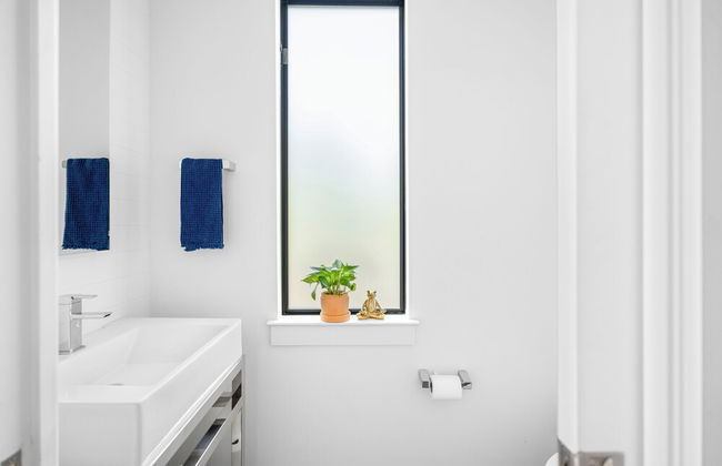 Walk to Restaurants & Entertainment on East Side - Foto 22