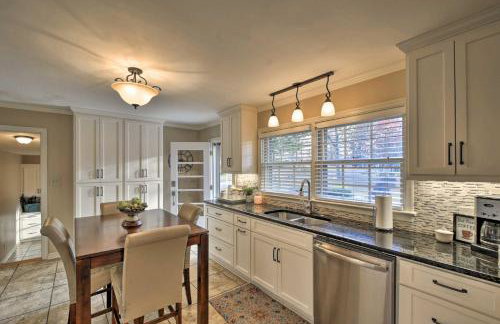 Charming Florence Getaway with Fireplace and Grill! - Foto 10