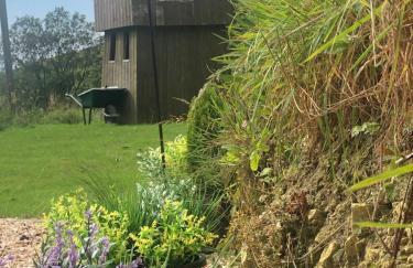 Cosy Shepherds Hut, heating, Hot Tub, WiFi and magnificent view - Foto 41