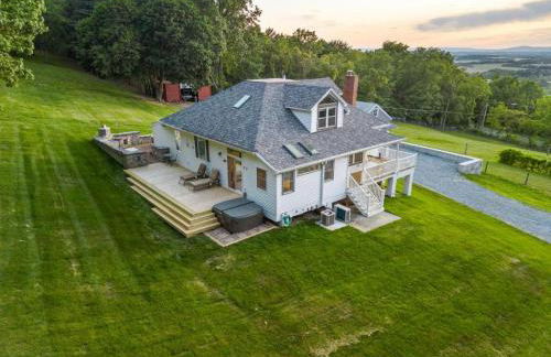 Foxfire - Secluded Zen Retreat with Spa & Views - Photo 40