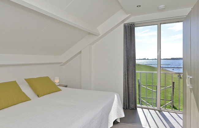 Waterfront Penthouse With Roof Terrace and Private Jetty - Foto 13