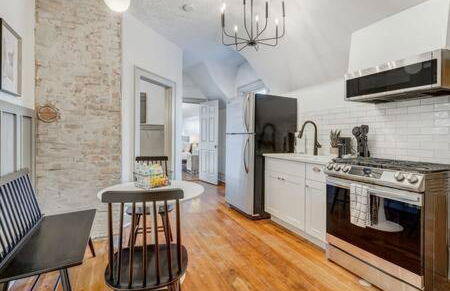 Noble Mansion 7 Bedrooms w Hot Tub Firepit & BBQ - Foto 44