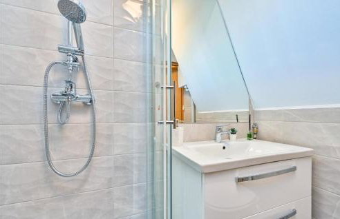 2 Bedroom Cozy Home In Kobasicari - Foto 41