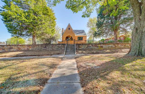 Less Than 9 Mi to Dtwn Tulsa Lovely Home with Yard and Deck! - Foto 26