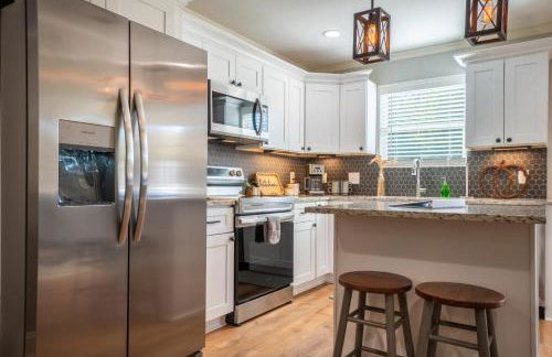 Par-Tee Haus I- Game Room & Hot Tub-Walk to Helen - Foto 21