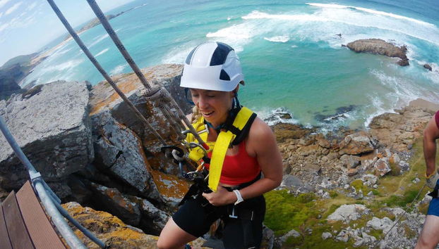 Scendendo lungo le scogliere