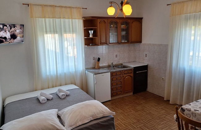 Zvone - at the Water Front - A1 - Photo 10