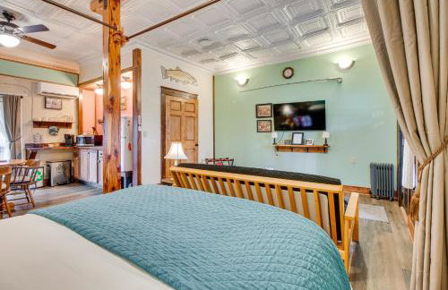 Walk to White River Cozy Studio, Driftys Hideaway - Foto 9