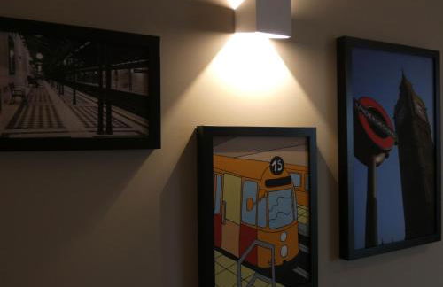 Metro Apartment - Photo 24