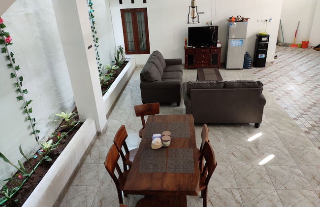 ZG Homestay Solo - Foto 10