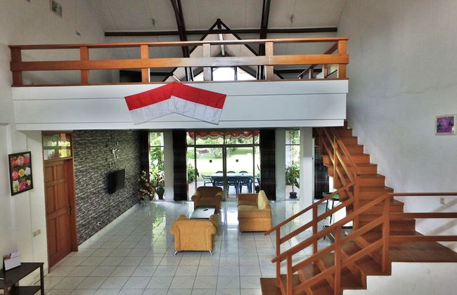 Vila Bunga Merah Gelatik - Photo 15