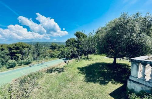 Small Provencal Castle with Swimming Pool, Tennis, Gym & Calm - Foto 76