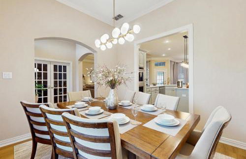 Pool and Outdoor Bar! Spacious Getaway in Sachse - Foto 12