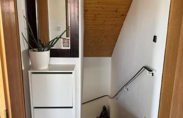 Möblierte 2-Zimmer-Dachwohnung - Foto 4