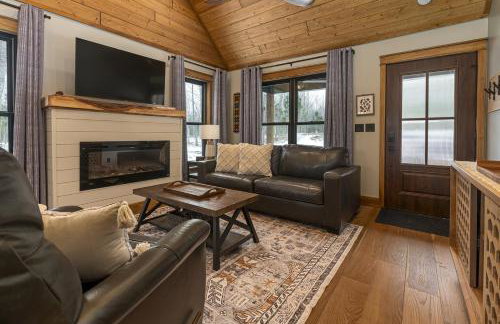 Modern 2BR Cabin w Hot Tub Near Carbondale - Foto 3