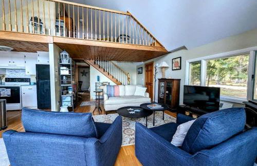 Oceanfront Cottage with Fire Pit & Direct Water Access Near Acadia National Park in Hancock, Maine - Foto 18