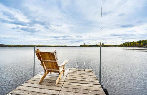 Private Peninsula! Modern-Rustic Fall Lake Cabin - Foto 2