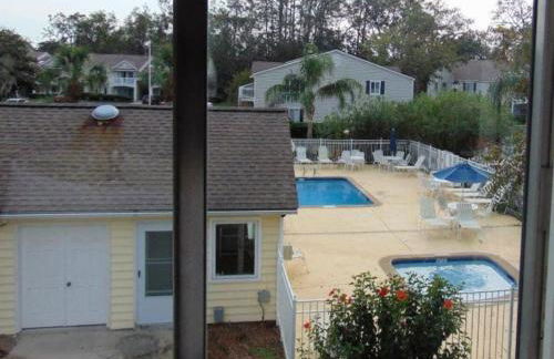 W2 Ocean Walk Resort upstairs 2 bed king and two twins next to back pool - Foto 12
