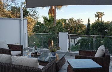 Wonderful private villa near beach with sea views - Foto 1