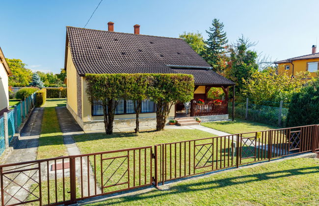 2 bedroom House in Balatonfenyves with garden and terrace - Photo 1