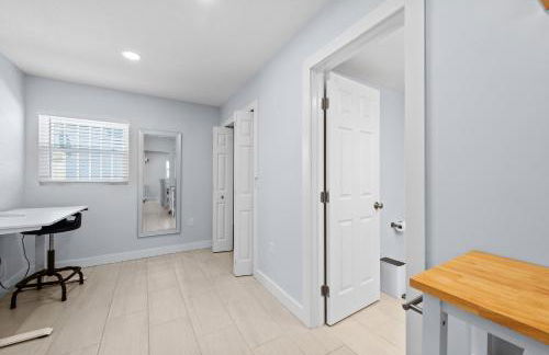 Heated Pool Home steps to the beach - Foto 13