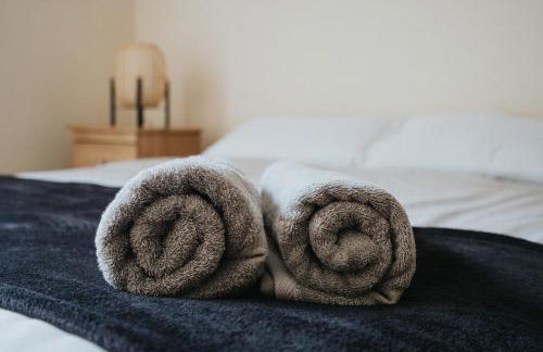 Brimmond Homes - nr to Univ, Hospitals, o2 Apollo, PLAB & 7 mins to City Centre - Stylish, Modern & Secure 2 Bed, 2 Bath Apt with Allocated Free Parking - Foto 51