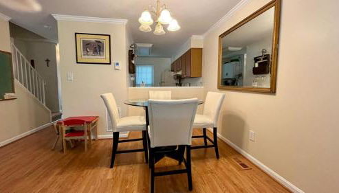 Charming Town House in Fantastic Gaithersburg - Foto 3