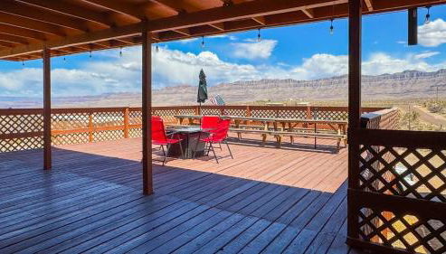 Desert View Retreat - Sleeps 22, Game Garage, Near Skywalk & Lake Mead - Foto 3