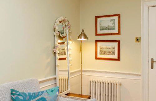 JOIVY Beautiful apartment, private garden, Calton Hill - Foto 10