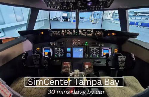 Walk to Downtown - 7min to beach - King bed & Free parking - Foto 39