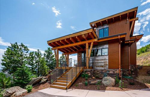 Hot Tub and Scenic Views at The Bailey Lodge - Foto 46