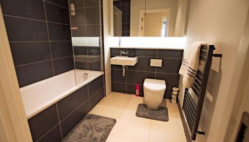Luxury sky suites 2 bedroom 2 bathroom city centre apartment - Foto 5