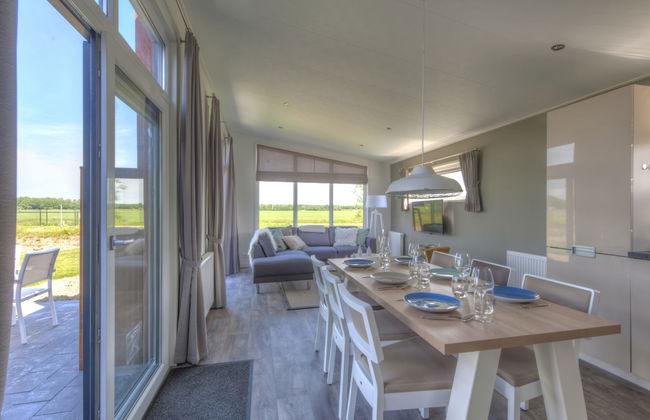 Pavilion 6 - Photo 3