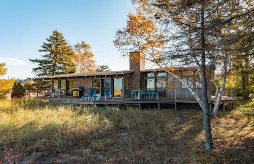 Midcentury home, private beach. large great room - Foto 4