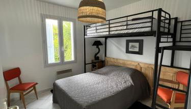 Maison de charme First d'Aromm - Plages, centre ville, phare de Chassiron - Calme, jardin clos, terrasse - Foto 4, wardrobe