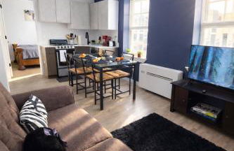 Dwntwn Detroit Wlk to DMC Arena WSU FordField - Photo 1