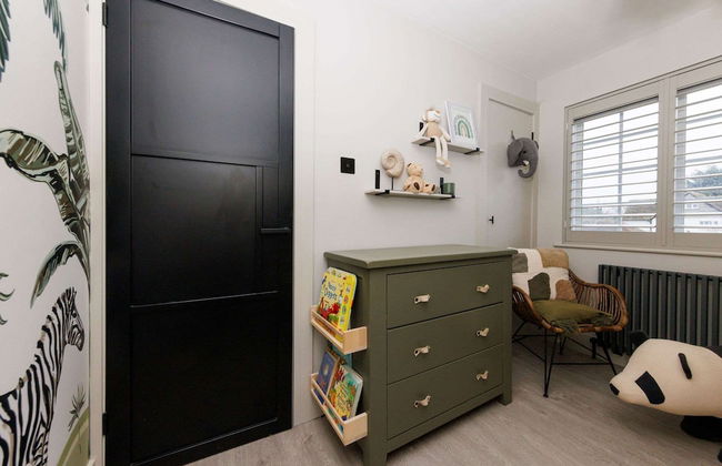 Stylish 4 Bed Home Close to Beach - Foto 35