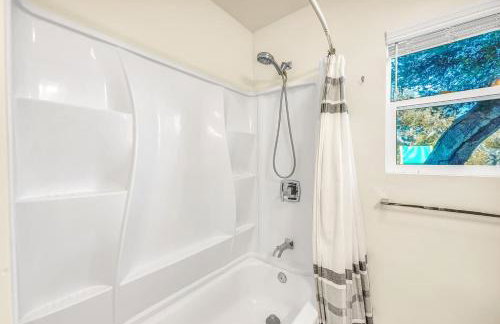 Cozy Oaks - A Coastal Getaway With Idyllic Scenery! - Foto 39